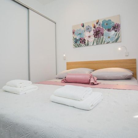 Ferienwohnung Salsa Supetar Exterior foto