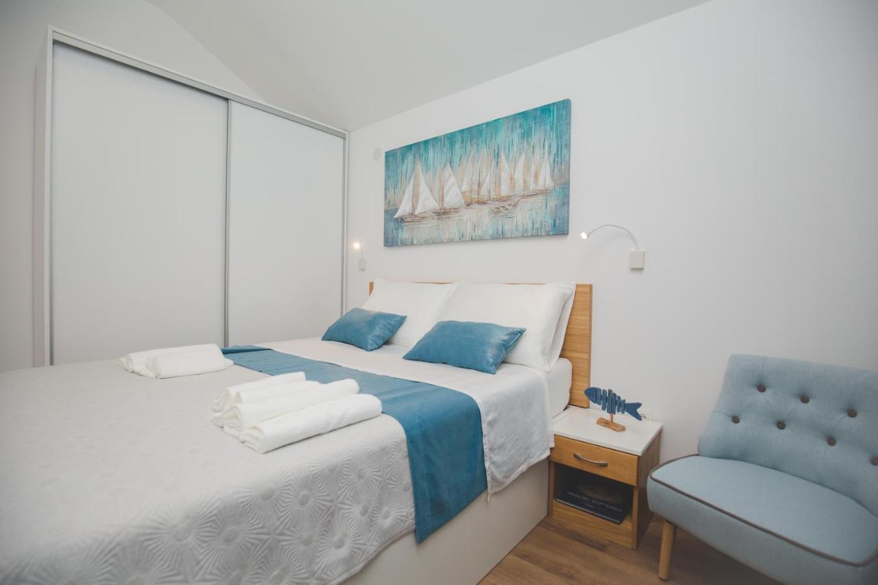 Ferienwohnung Salsa Supetar Exterior foto