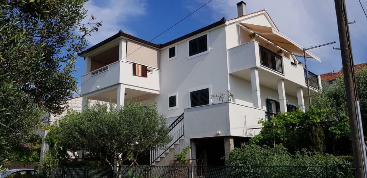 Ferienwohnung Salsa Supetar Exterior foto