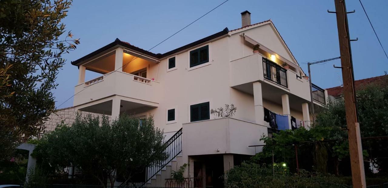 Ferienwohnung Salsa Supetar Exterior foto